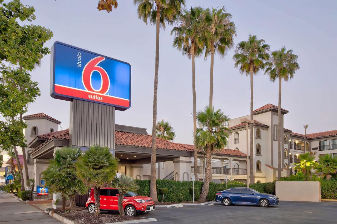 6 Lawndale, Ca South Bay Hotel